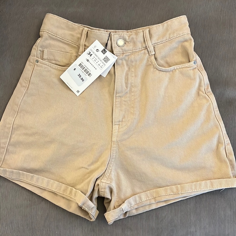 NWT Zara Beige High Waisted Denim Shorts - Size 2